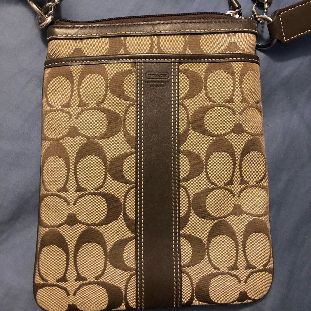 Coach crossbody - Picture 1 of 2